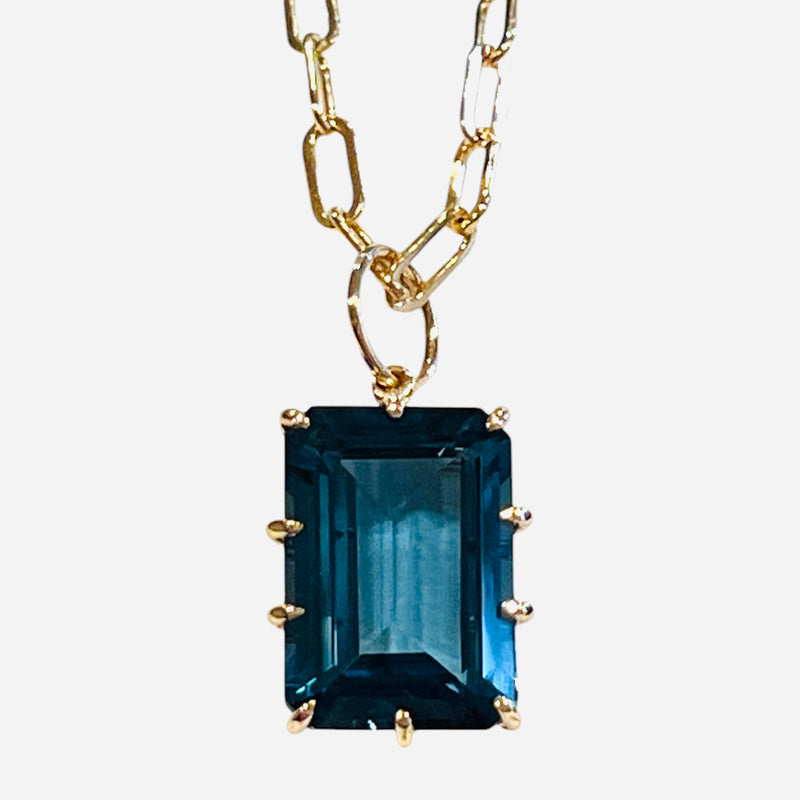 Dream London Blue 14k Gold Pendant Necklace