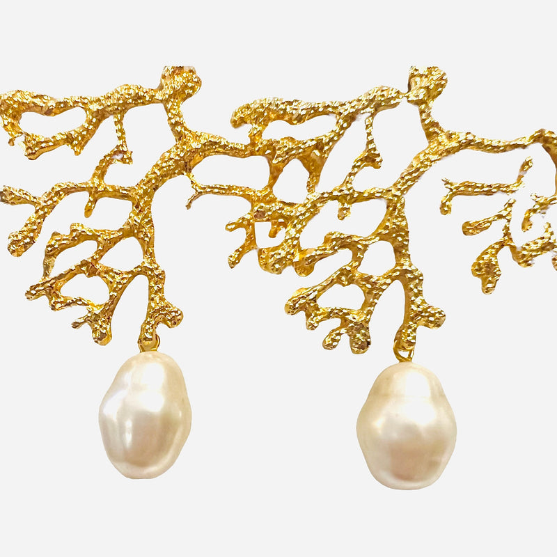 Coral Statement Pearl Earring